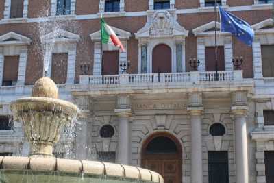 Il "rinascimentale" palazzo della Banca d'Italia: emblema della Bari pi� prestigiosa 